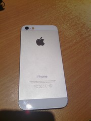 Мобильный телефон Apple iPhone 5s (16Gb)